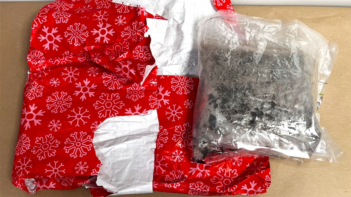 Meth Christmas Gift-2