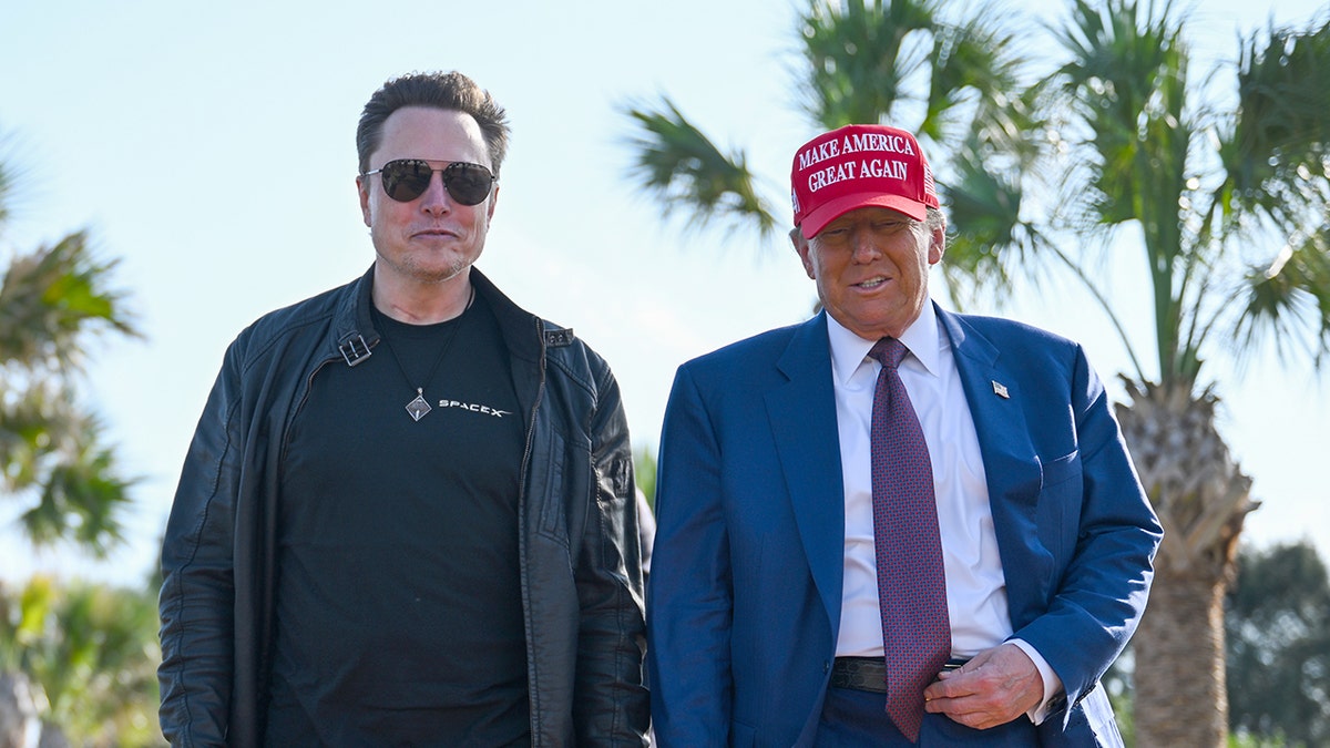 Musk in black clothes, left, President Trump, right