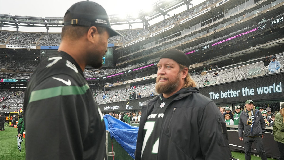 Jets legend Nick Mangold criticizes government officials for lack of ...