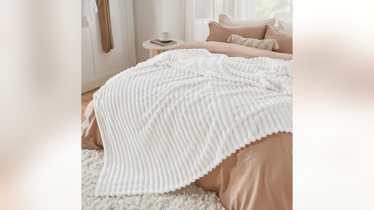 One of the softest blankets on the TikTok shop. 