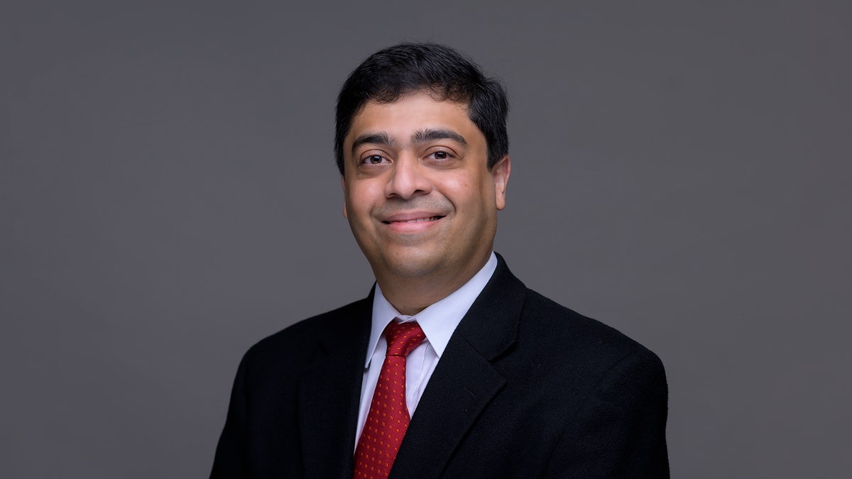 Dr. Vivek Subbiah