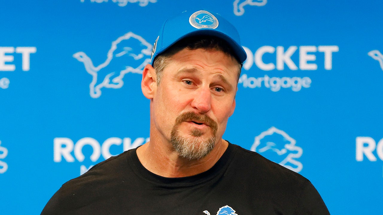 NFL great scrutinizes Lions' Dan Campbell for aggressive onside kick  decision in loss to Bills | Fox News
