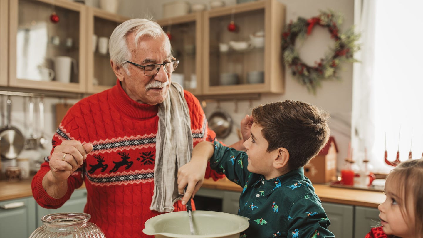 grandpa with grandkids