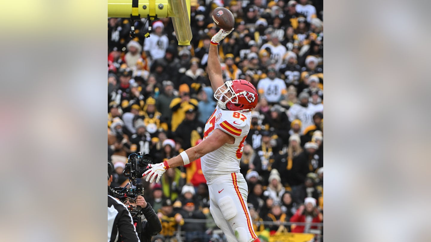 kelce dunks