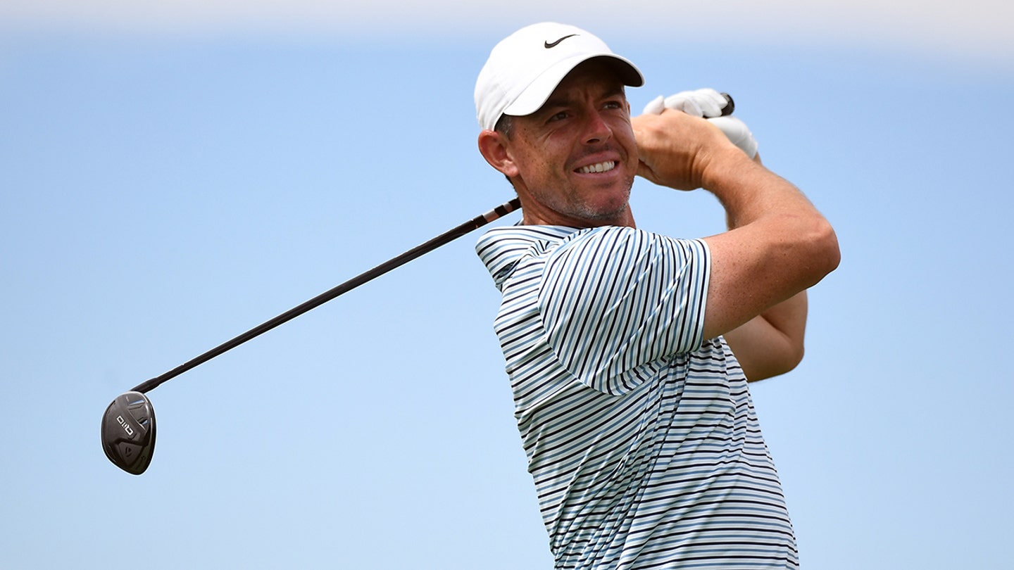 rory-mcilroy Rory McIlroy Dunks 2nd Career Hole-In-One في Pebble Beach Pro-Am