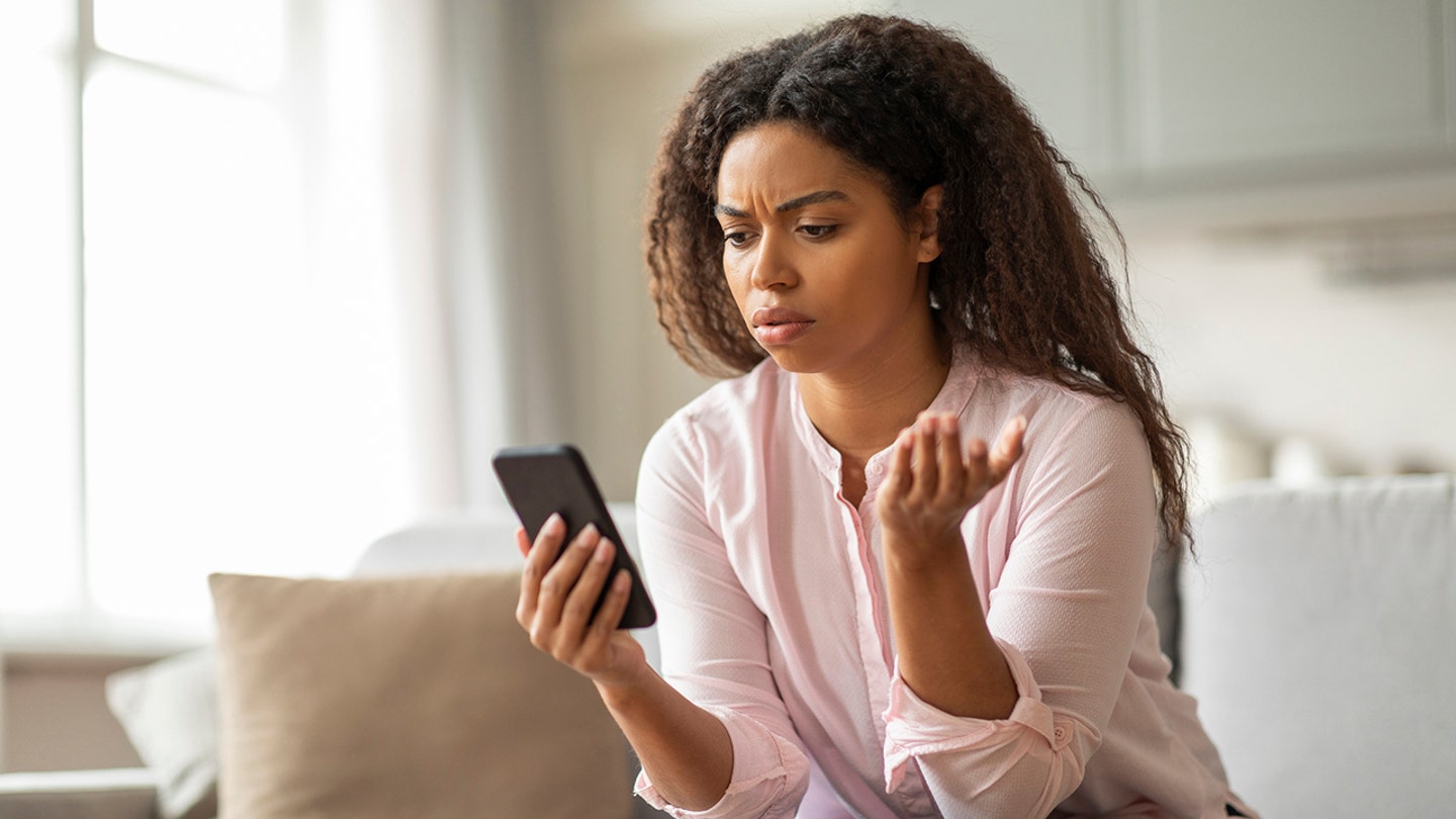 woman upset over text flight notification