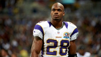 Warrants out for the arrest of former NFL star Adrian Peterson, reports say - Fox News