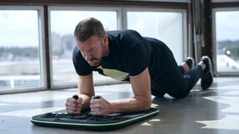 How planking helped revitalize lives of two wrestling legends: 'Became obsessed' - Fox News