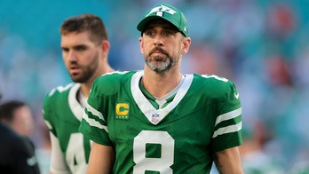 Jets' Aaron Rodgers shares thoughts on drones flying over New Jersey: 'What the hell is that?'