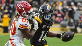 Steelers' George Pickens raises eyebrows over postgame handshakes with Chiefs stars