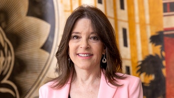 Former presidential hopeful Marianne Williamson announces bid for DNC chair, looks to 'reinvent the party'