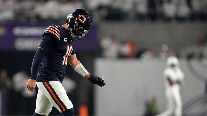 James Jones on Caleb Williams' body language: 'He needs to mature mentally' | The Facility