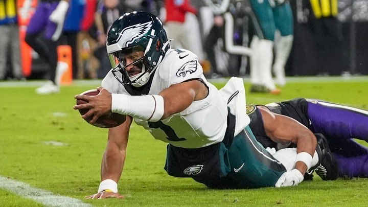 Do the Eagles face a trap game vs. Panthers? | The Facility 