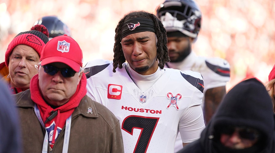 Tank Dells Touchdown Overshadowed by Severe Knee Injury