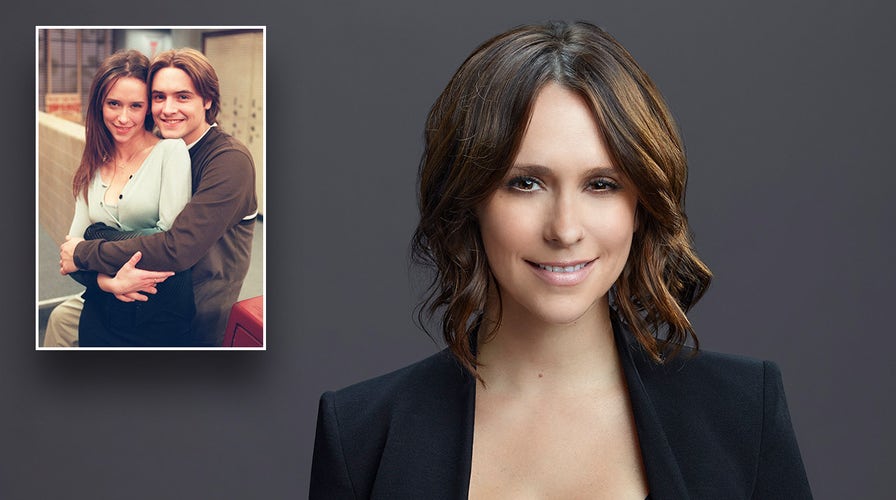 Jennifer Love Hewitt reflects on Hollywood career, including ‘Boy Meets World’ make out scene