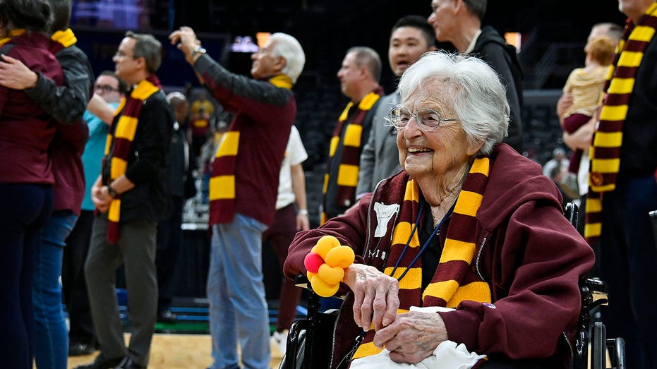 Sister Jean snub leads to criticism against Loyola men's basketball players