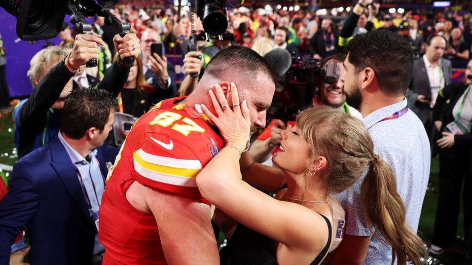 Taylor Swift, Travis Kelce's engagement draws reaction from sports world