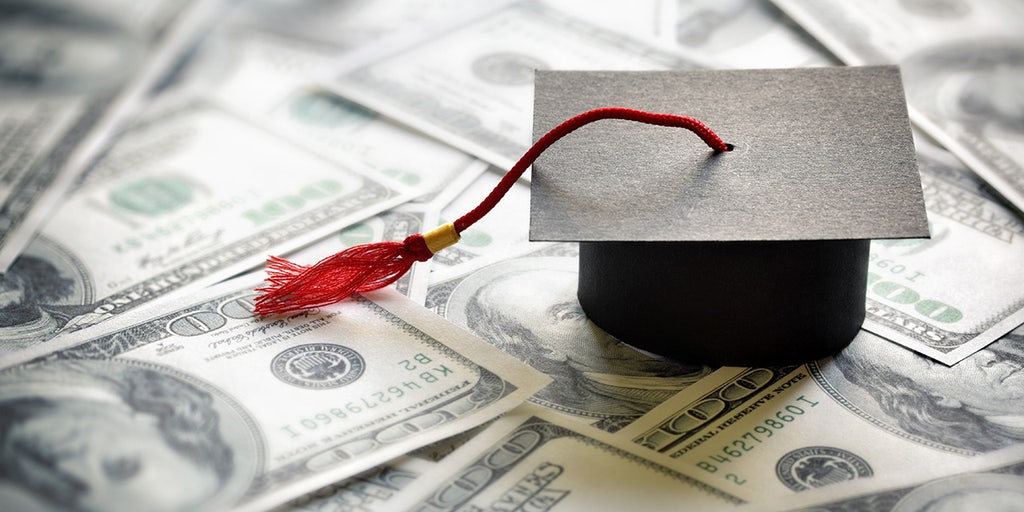 Children of illegal immigrants fear exposing parents on college financial aid form: report