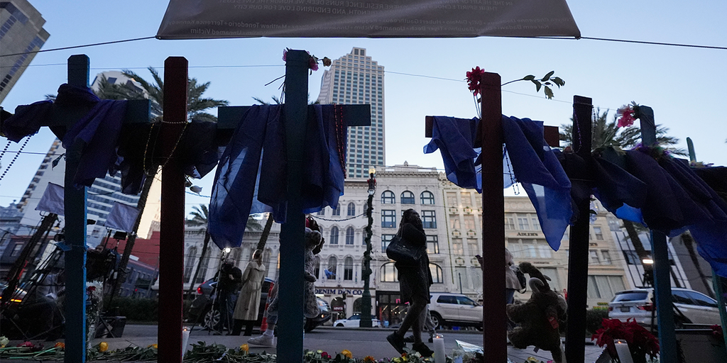 New Orleans holds vigil to mourn victims of Bourbon Street terror attack: 'An outpouring of love'