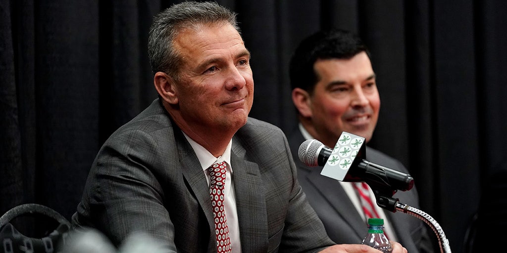 Legendary college football coach Urban Meyer explains why he likes 14-team CFP system