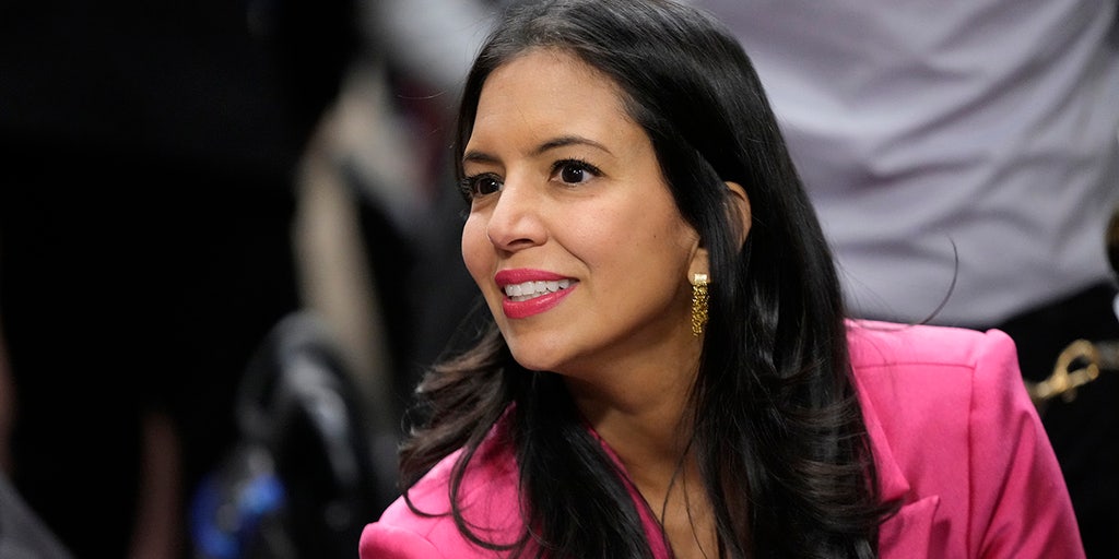 'FOOD BABE' VANI HARI: Don't boo the MAHA movement. Our health and safety are bigger than bureaucrats' egos