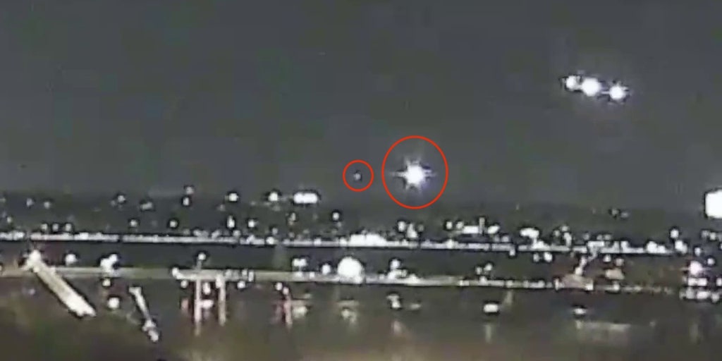 Collision of Passenger Plane and Military Helicopter Near Reagan National Airport