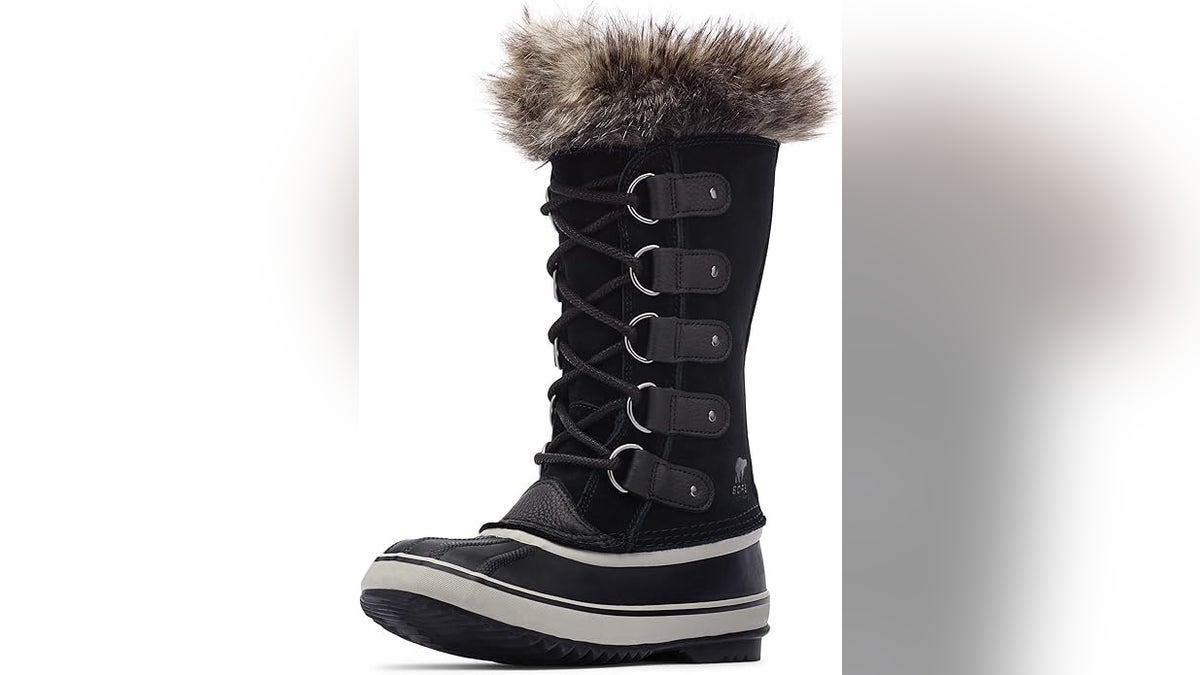 Sorel’s Joan of Arctic boots are perfect for snowy days with a waterproof suede upper and a faux-fur snow cuff.?