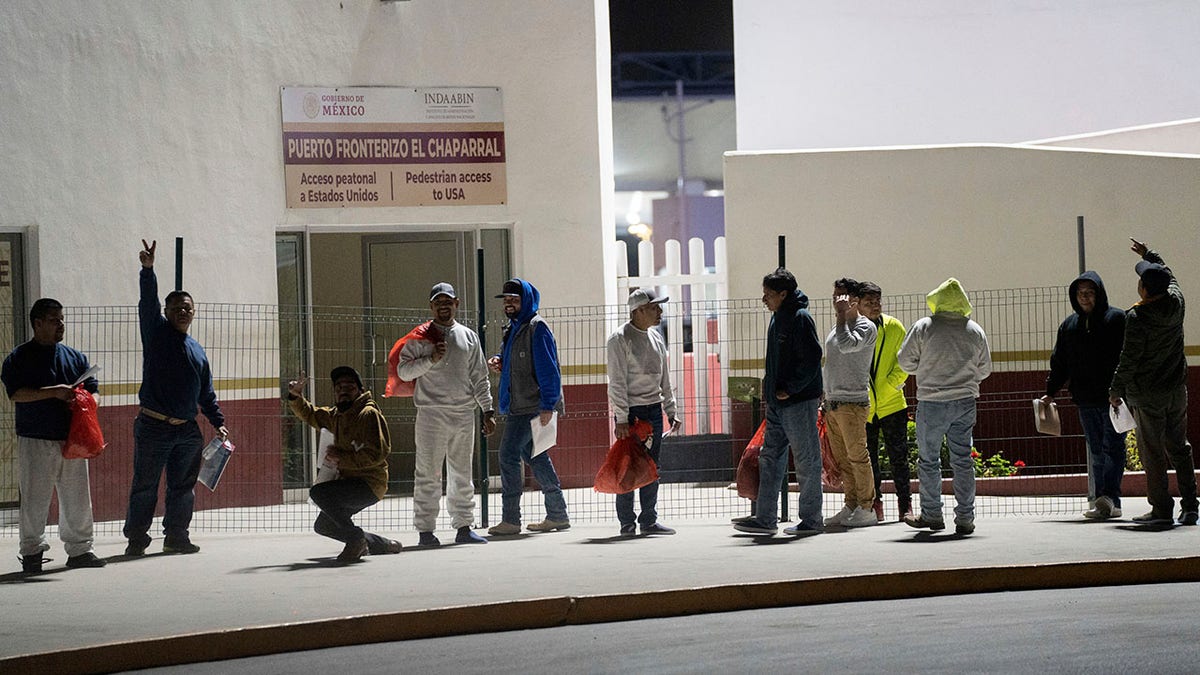 Immigration line in Mexico