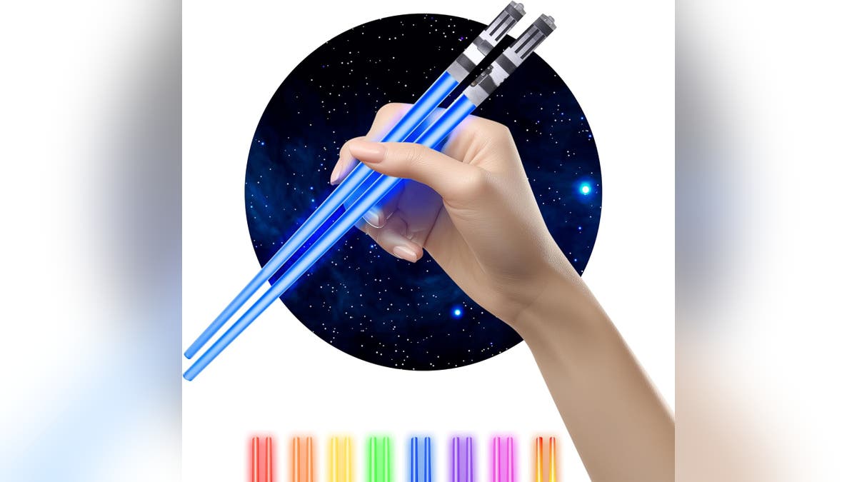 A fun way to eat with chopsticks. 