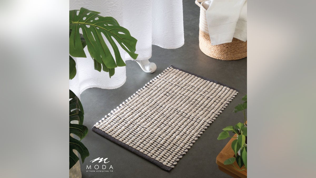 Luxury cotton bath mats offer a heavenly feel beneath your feet. 