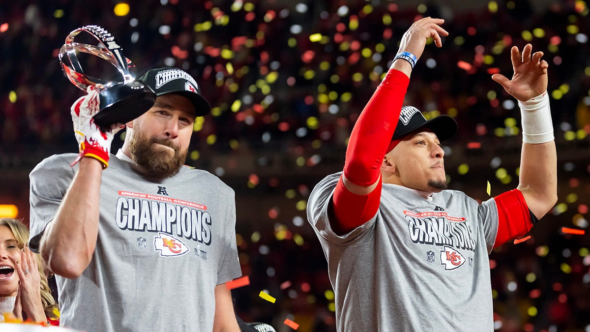 Travis Kelce and Patrick Mahomes celebrate