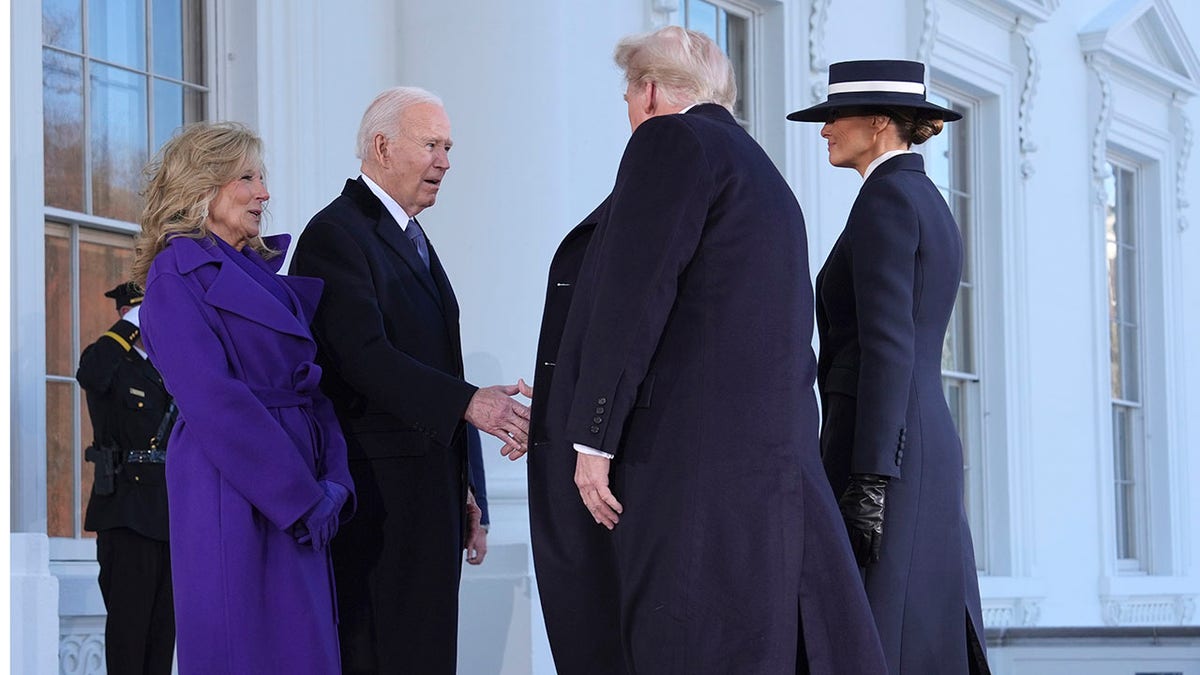 Biden greets Trump astatine  White House