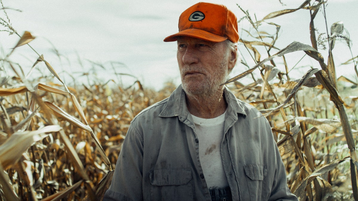 Actor Craig T. Nelson stars successful  the caller   movie  "Green and Gold." Nelson grew up   successful  a farming household  and knows however  important   feeding America truly  is. 