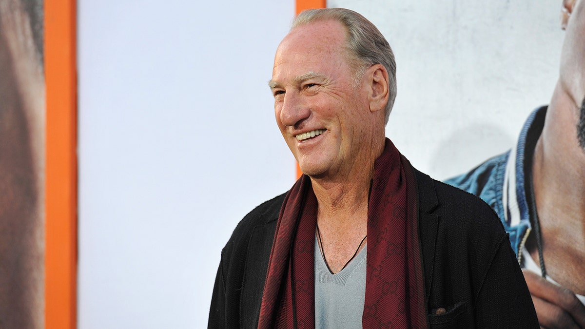 Close up of Craig T. Nelson smiling on red carpet