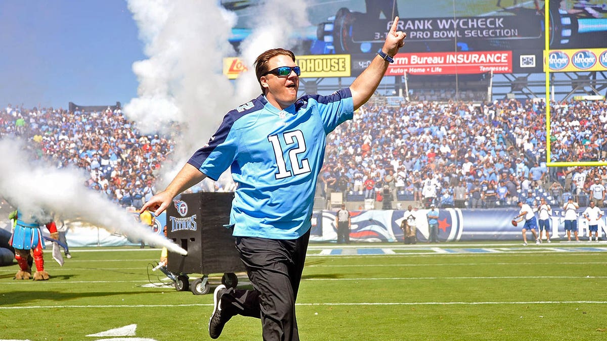 Frank Wycheck at a Titans game