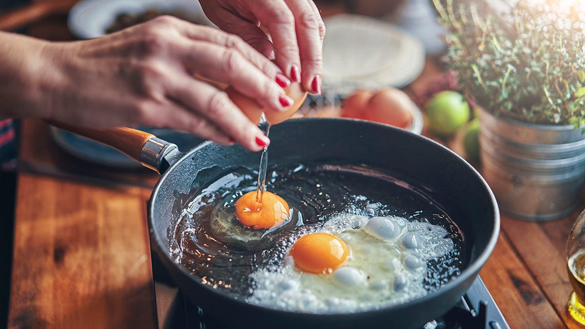 Fry eggs in a pan