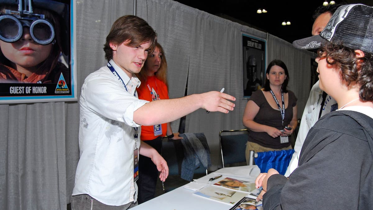 A fan of jake lloyd's meeting in 2007