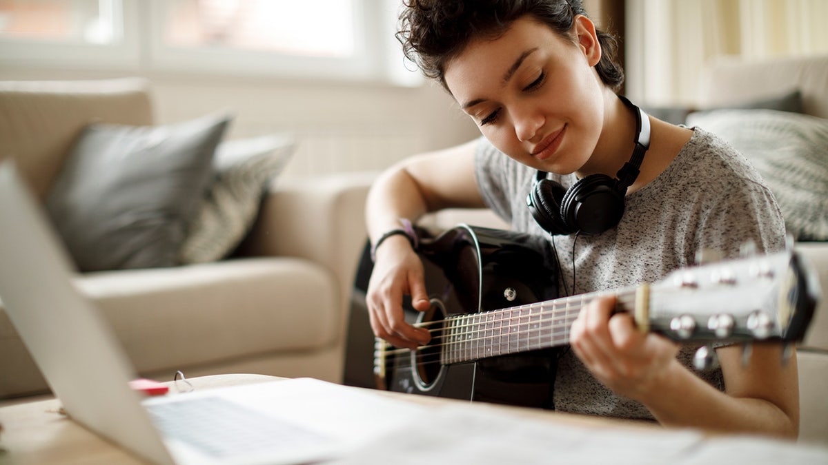 Learn a new instrument this year with the help of these starter kits. 