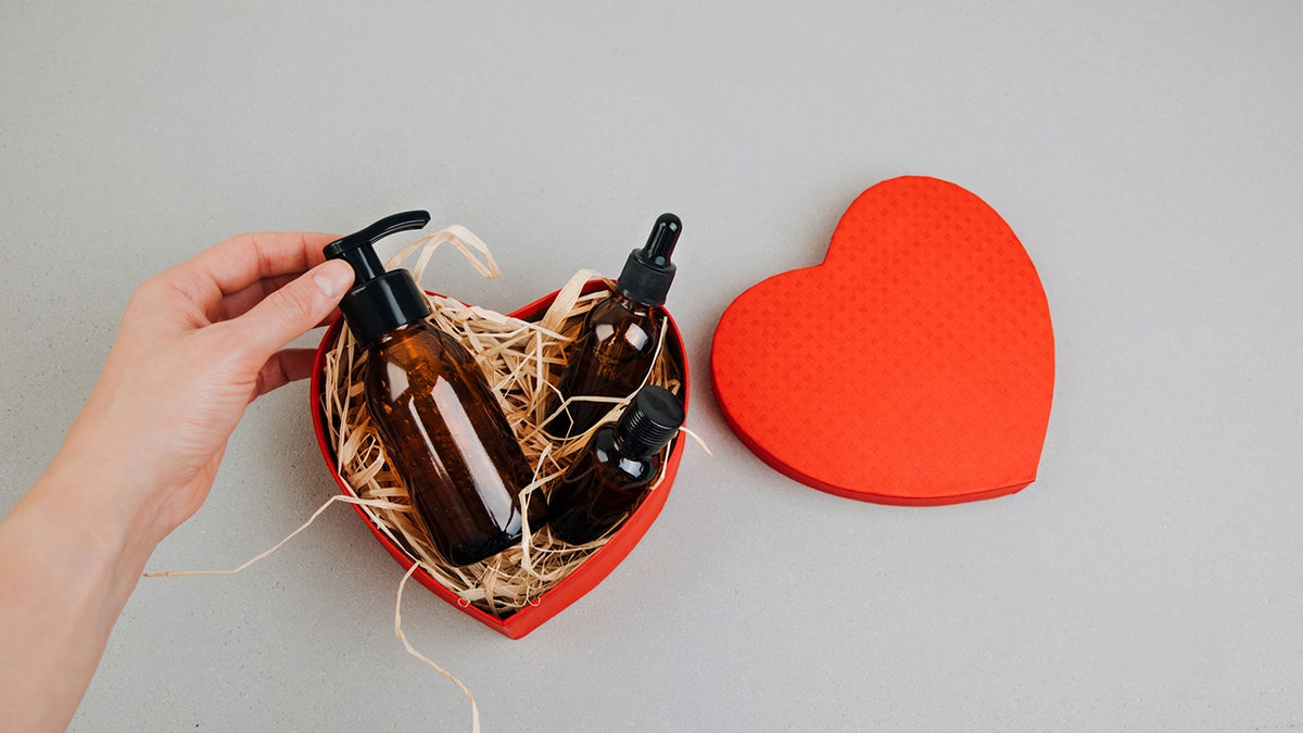 Choose a more sustainable gift this Valentine's Day. 