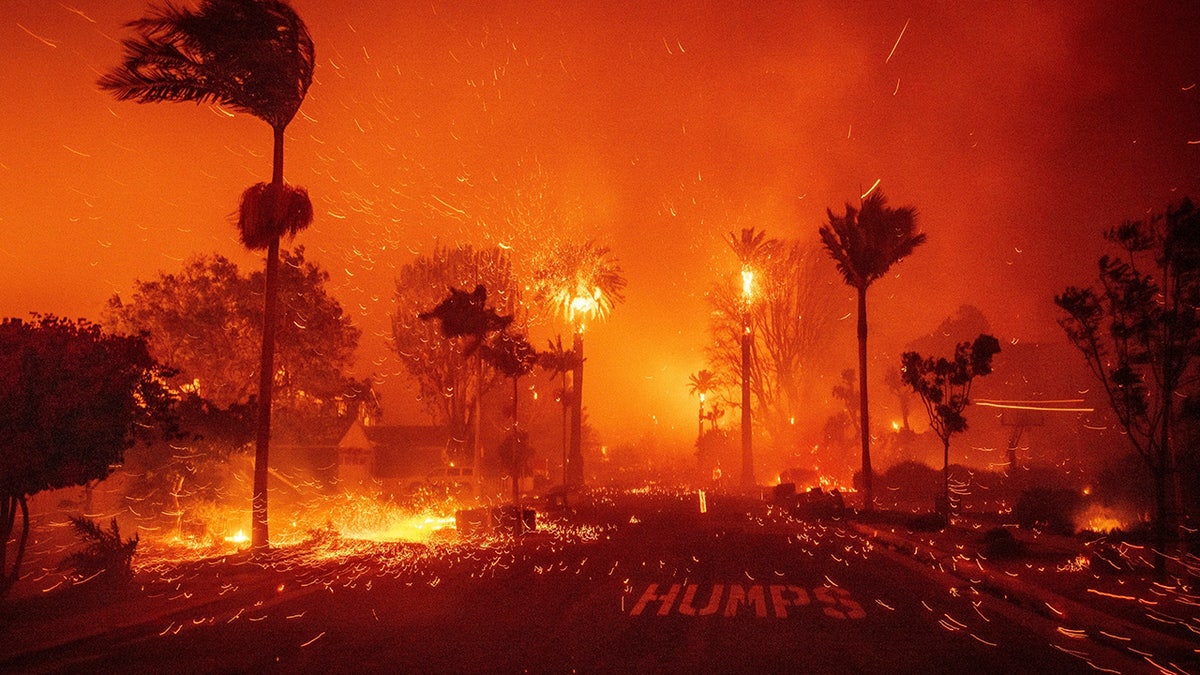 Fires ravage Pacific Palisades