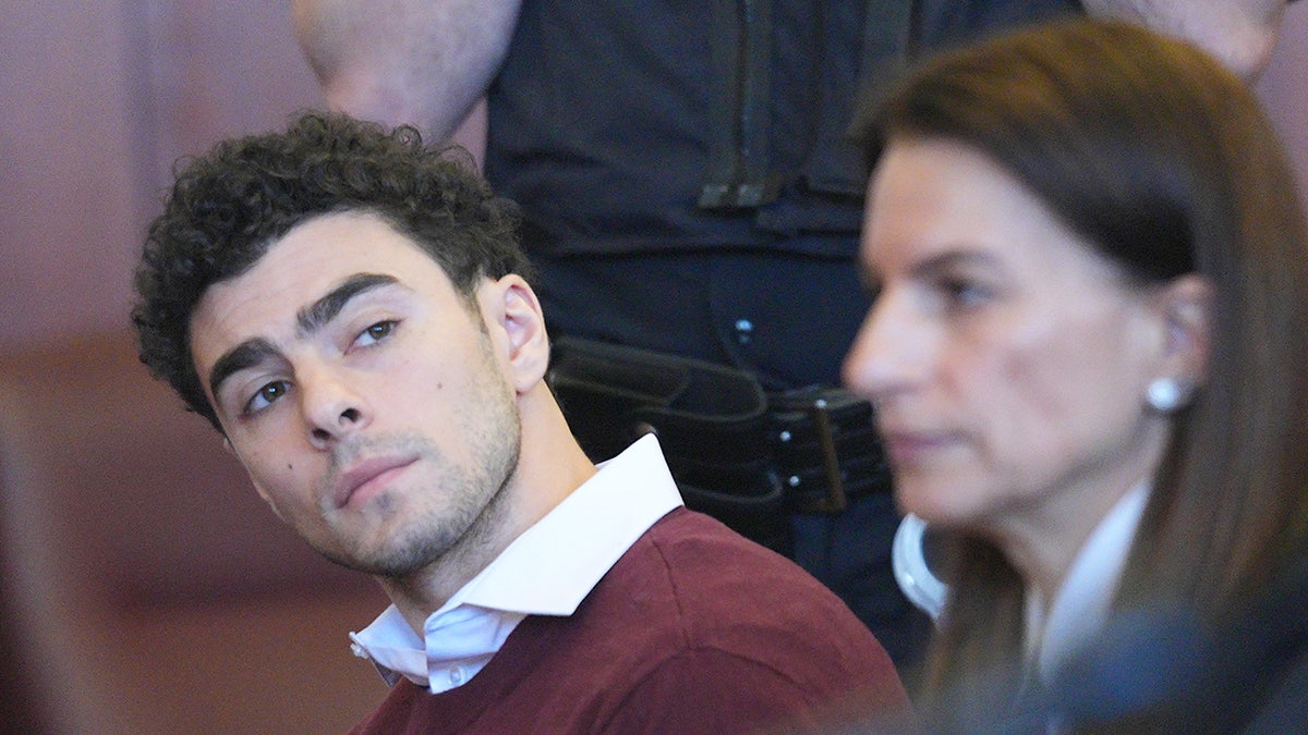 Luigi Mangione appears in Manhattan Supreme Court in New York City