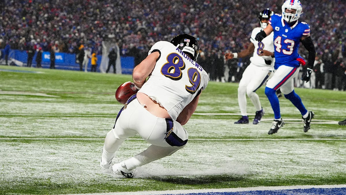 Mark Andrews drops a pass