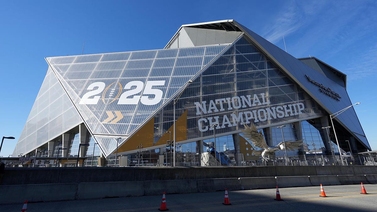 General view outside Mercedes-Benz Stadium