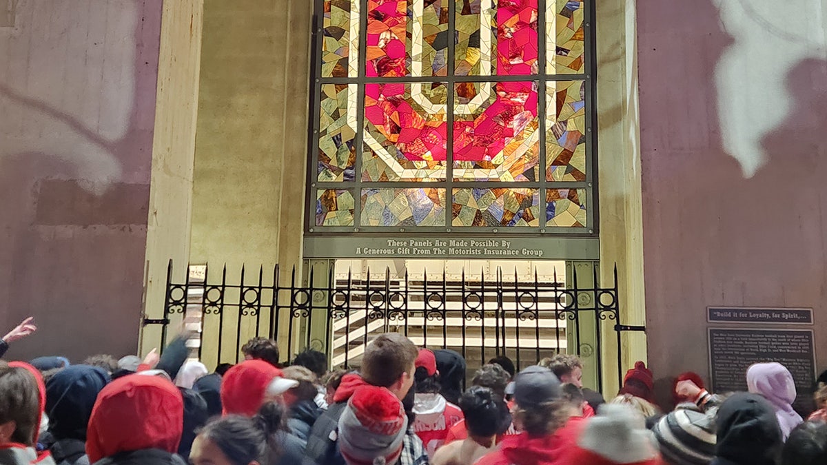 Ohio State fans break into Ohio Stadium to celebrate 1st national title ...