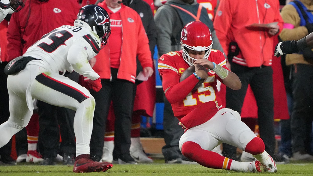 El gran campeón de la NFL Bailey ve por qué algunos fanáticos piensan que los juegos están 'manipulados' en medio de la controversia de Patrick Mahomes