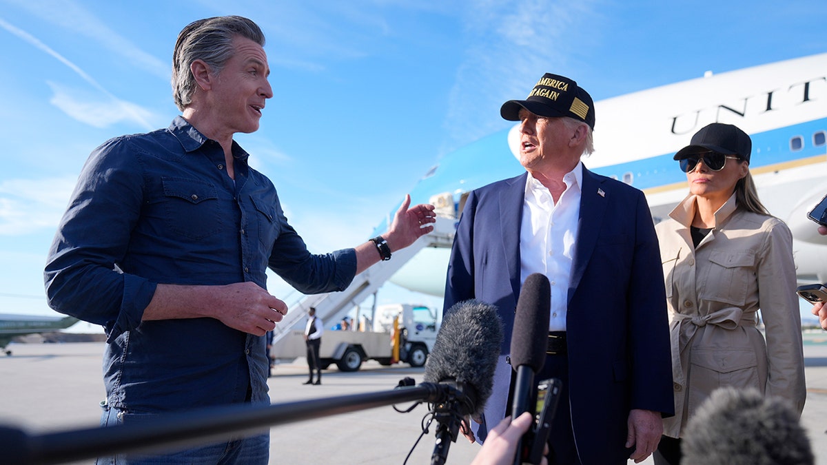 Trump and Newsom on tarmac in Jan. 2025