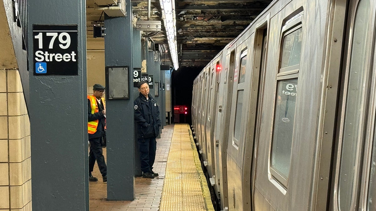 Woman dies on subway, police rush to scene