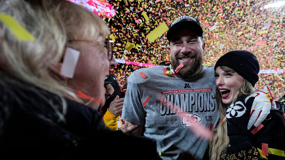 Travis Kelce and Taylor Swift with Donna Kelce