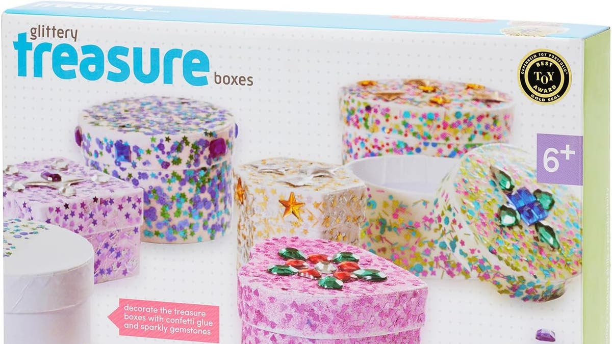 Decorate keepsake treasure boxes.