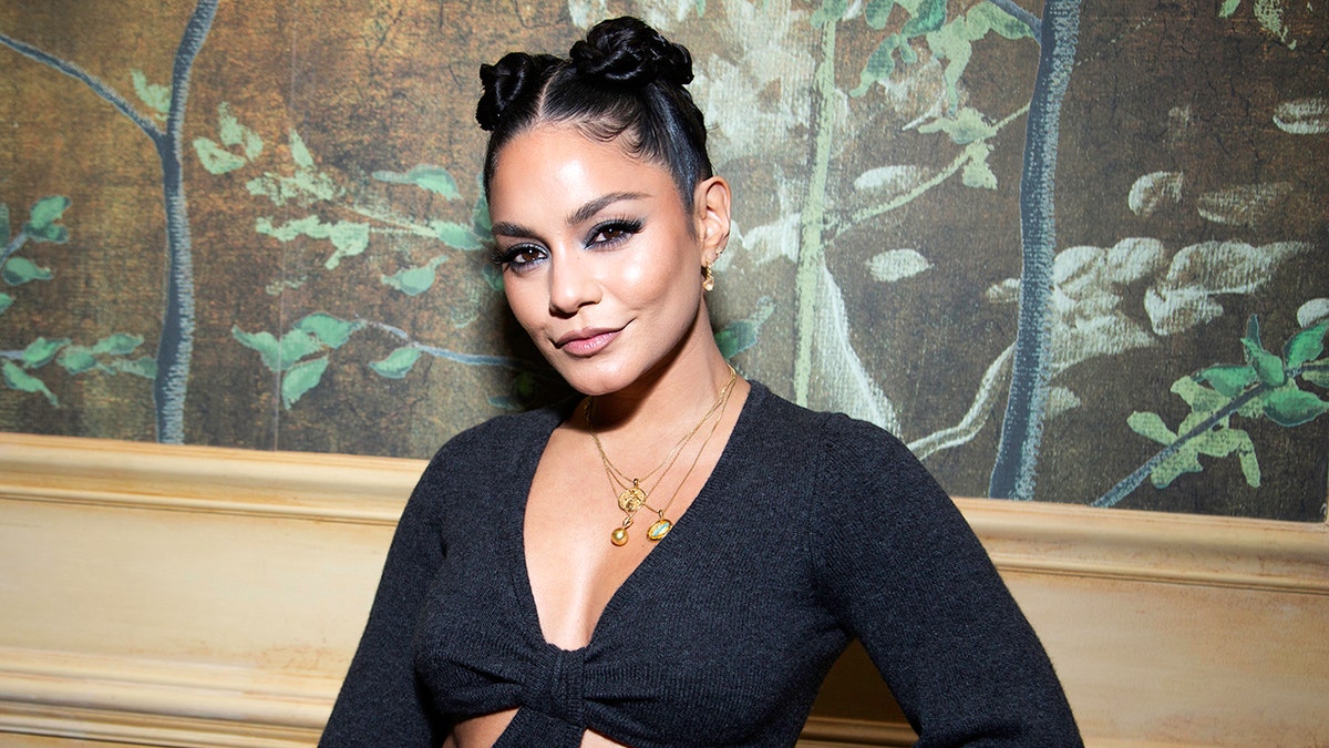 Vanessa Hudgens tampil glamor